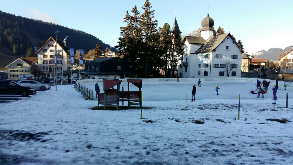 Hotel Staetzerhorn Парпан Екстер'єр фото